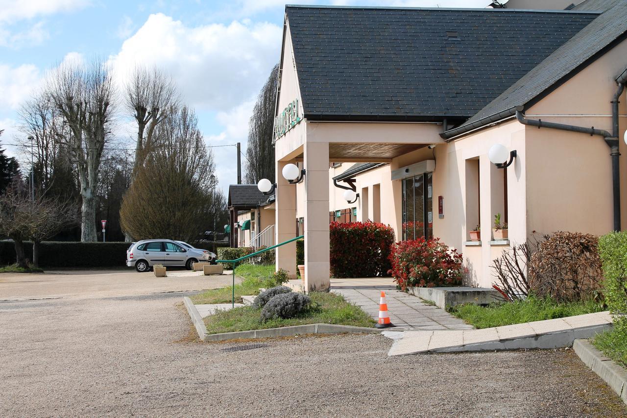 Logis Hotel Restaurant De L'Abbaye Ferrieres-en-Gatinais Exterior photo
